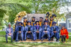 graduation-group-iobz-picture-3